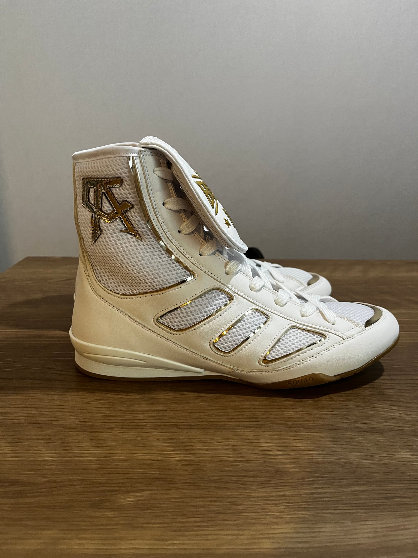 Now accepting reservations (Azul Oro)